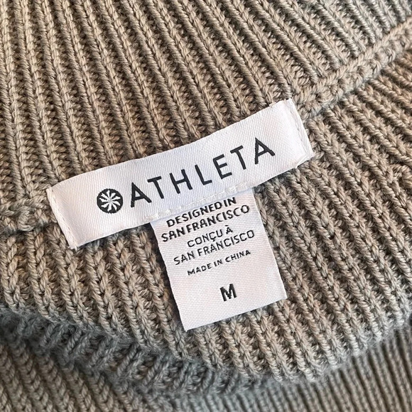 Athleta (Fall 2021) Escapade Mock Neck Bomber Sweater Jacket Medium - Picture 2 of 11